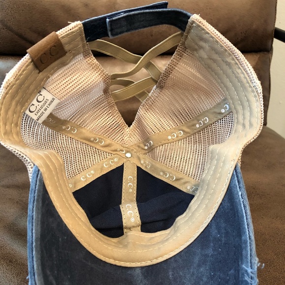 C.C hat - Picture 5 of 5